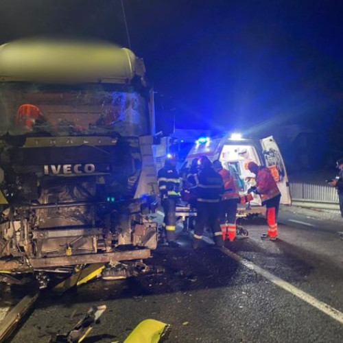 Accident cu tir în Rădăuți: șoferul, în stare de ebrietate