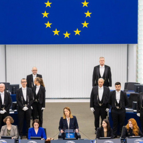 Parlamentul European condamnă încercările de &quot;santajare&quot; a Ucrainei de către Rusia
