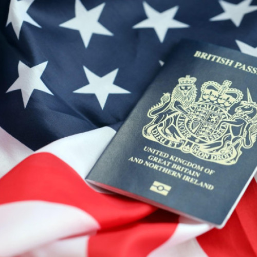 Tot mai mulți americani aleg să renunțe la cetățenia americană după revenirea lui Donald Trump