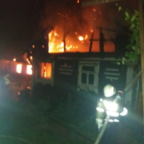 Incendiu la Liteni, pagube de 100.000 lei din cauza cablurilor de aluminiu