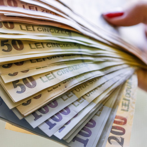 Cine sunt șefii instituțiilor de stat cu salarii mai mari decât președintele României