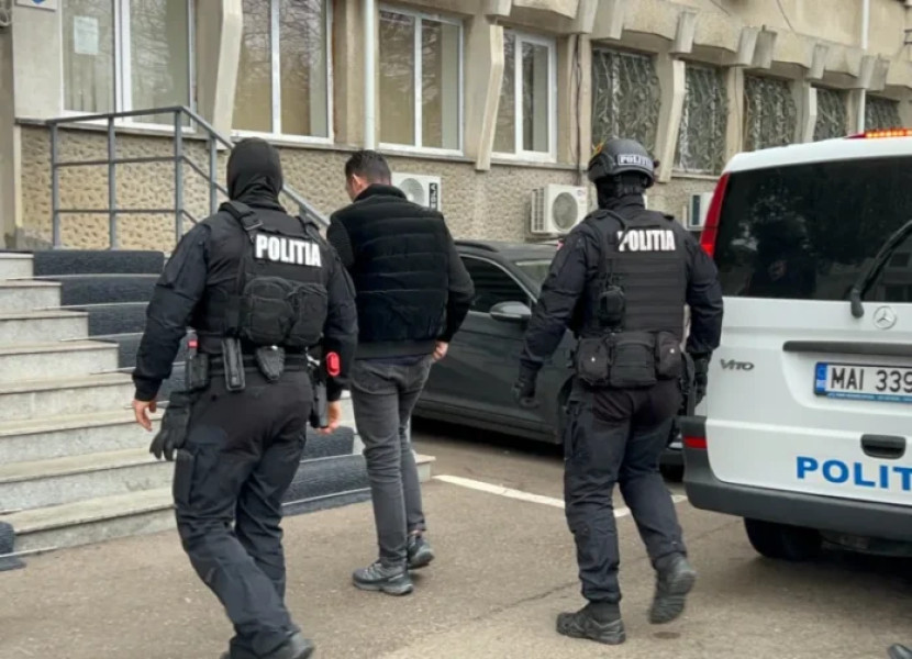 Cinci afaceriști reținuți în dosarul mașinilor de lux vândute cu sustragere de la plata impozitelor