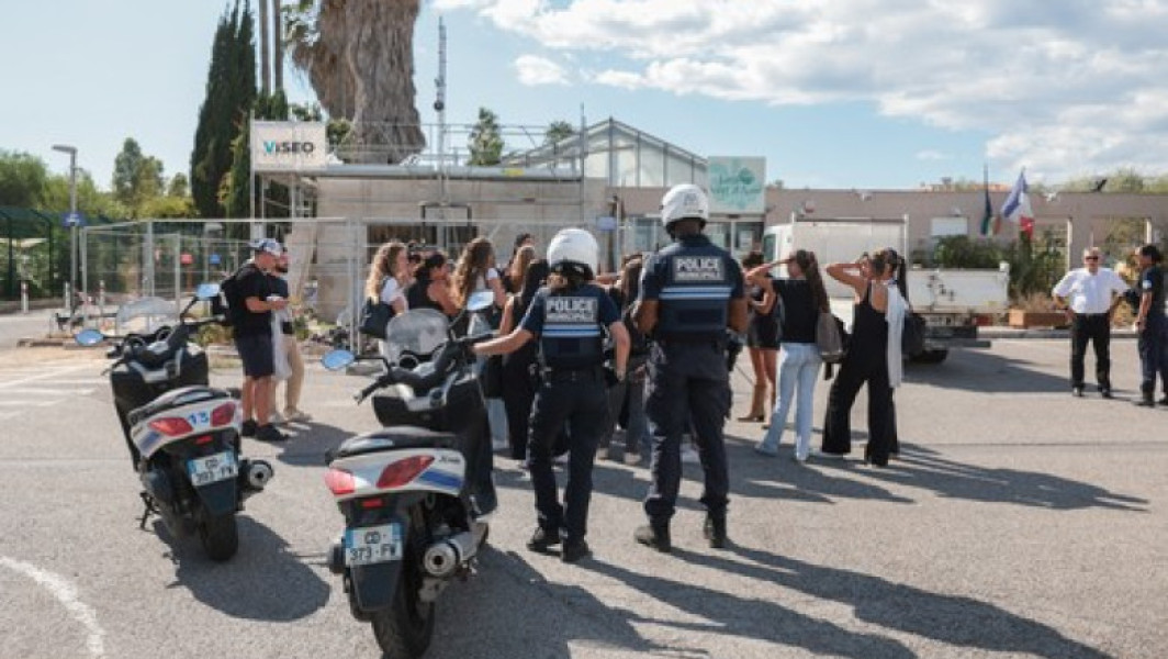 Atac cu cuțitul într-un liceu horticol din Antibes: doi răniți, autor reținut