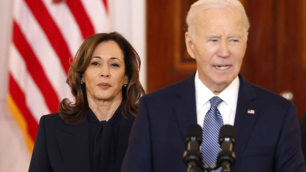 Kamala Harris critică decizia lui Biden de a candida pentru realegere