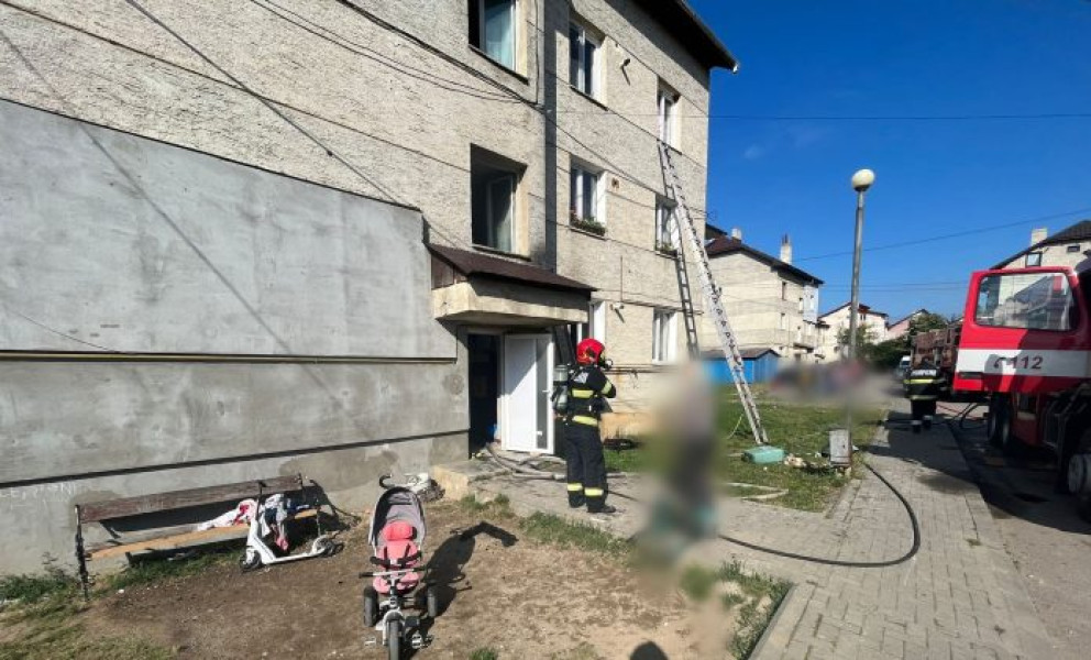 Bărbat găsit mort după ce a căzut de la etajul patru în Vatra Dornei