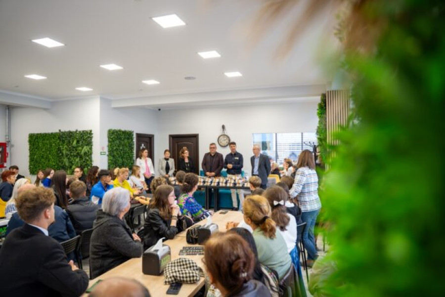45 de tineri din sistemul de protecție, premiați pentru performanțele școlare și sportive