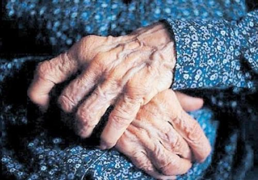 Ordin de protecție și brățară electronică pentru un bărbat care și-a agresat mama la Suceava