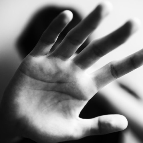 Victimele violenței domestice scapă de taxa de timbru pentru divorț și partaj