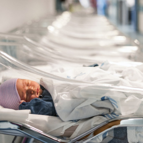 Românii au cei mai mulți copii născuți în Italia în rândul imigranților