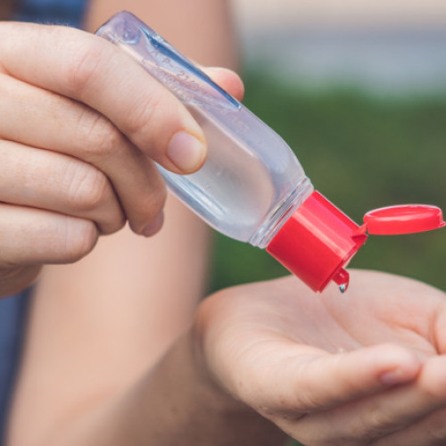 Uniunea Europeană analizează interzicerea alcoolului etilic din dezinfectante