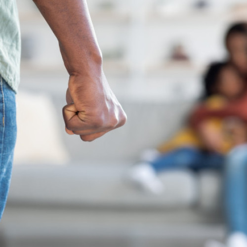 Bărbat din Italia condamnat pentru violența asupra soției și control total asupra familiei