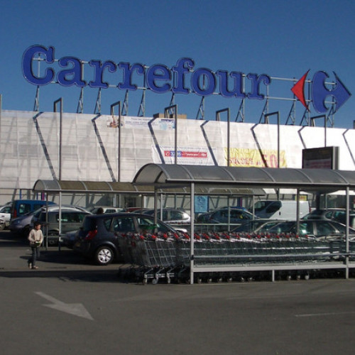 Carrefour intenționează să-și vândă operațiunile din România, semnal de recesiune