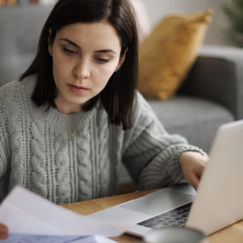 Românii pot verifica vechimea în muncă și contribuțiile la pensie online sau cu adeverințe