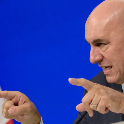 Ministrul italian al Apărării consideră că Ucraina nu va recâștiga Crimeea