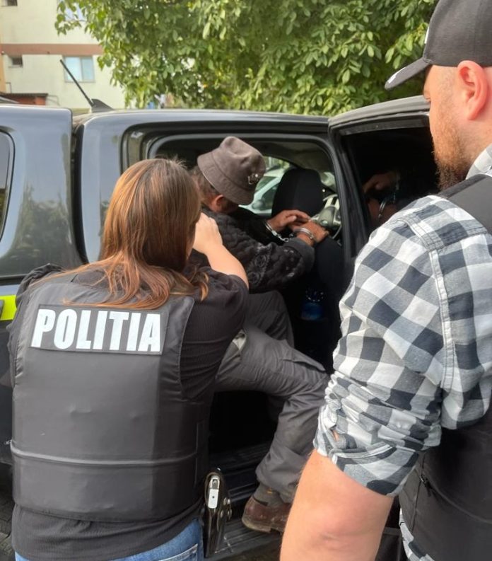 Bărbat din Șcheia prins după ce a furat sute de litri de motorină și unelte de construcții