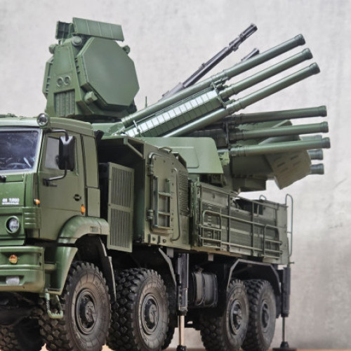 Dronele ucrainene au lovit ținte militare și depozite petroliere în Crimeea ocupată