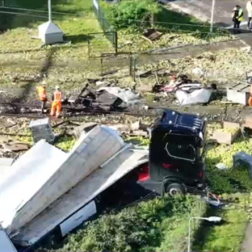 Cinci răniți după ce un tren a lovit un TIR blocat la o trecere din Olanda