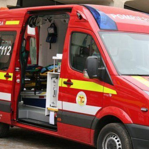 Autospecială SMURD avariată după impactul cu o căprioară în Suceava